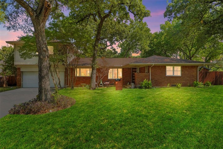 Photo 1 of 40 — 1417 Sylvan Drive, Arlington, TX 76012