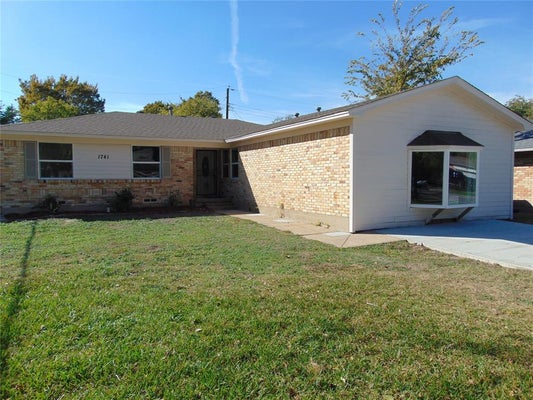 1741 OAK HILL CIR, DALLAS, TX 75217 - Image 3eb9e8b8749a9b2b644bed9ee6fe7e4e/188852830