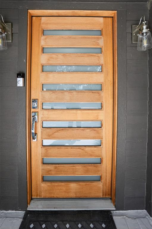 6233 Crestmont Drive