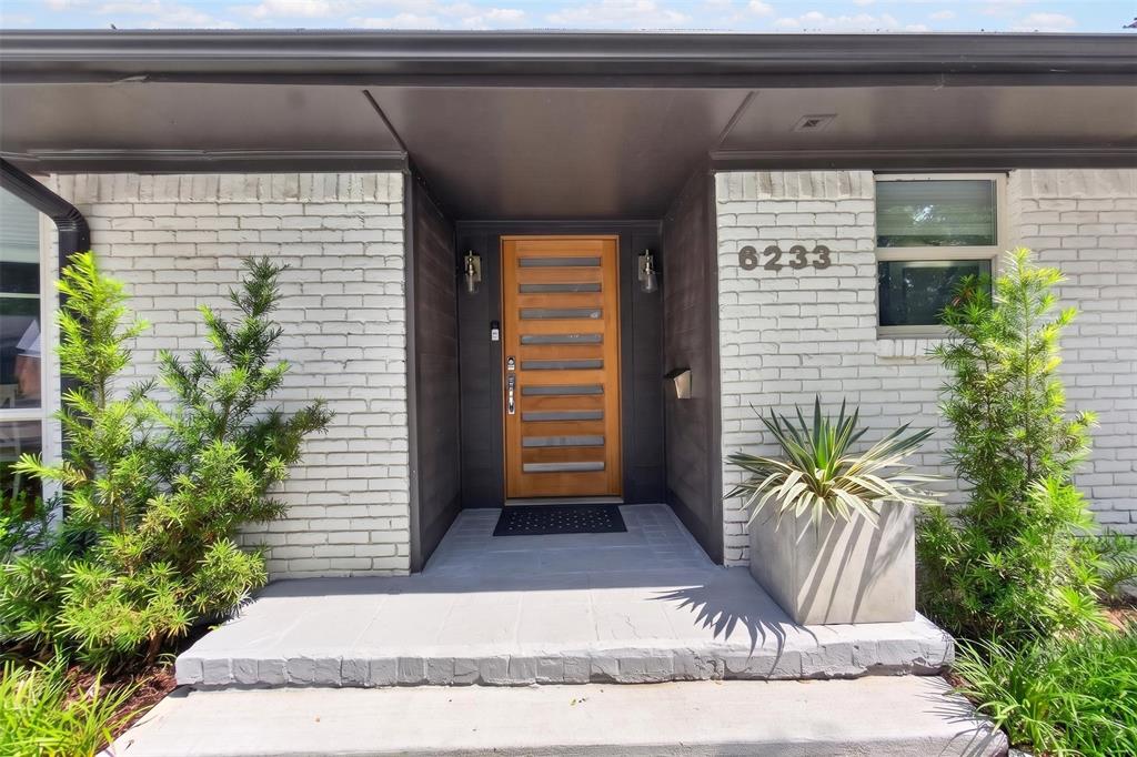 6233 Crestmont Drive