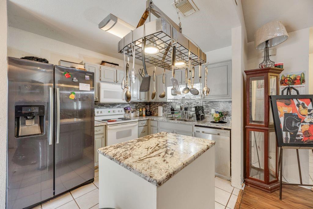 Wykeham-Wykeham Condos - Residential