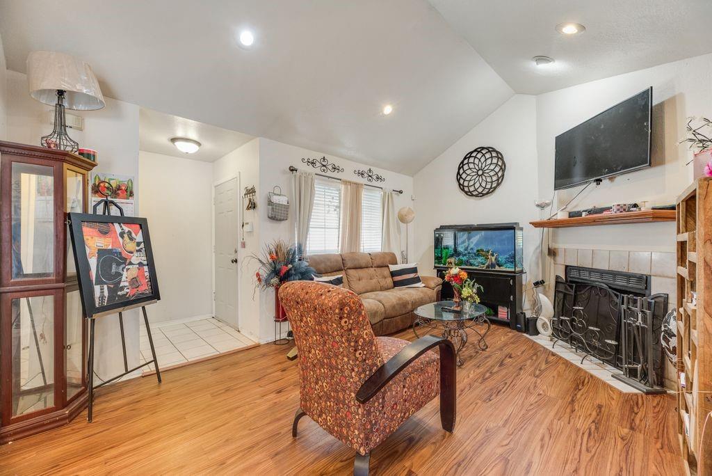 Wykeham-Wykeham Condos - Residential