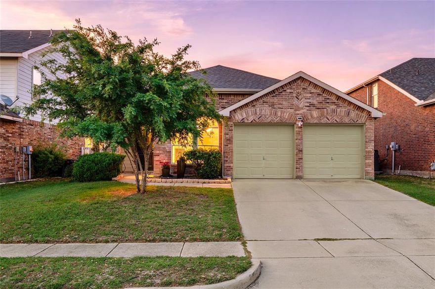 Single story and thoughtfully maintained home located in the desirable community of Fort Worth’s Harvest Ridge. With a desirable layout, spacious interiors, and access to resort-style amenities, this property offers everything you need! Step inside and be greeted by an inviting open floor plan where natural light fills the living areas. The living room is spacious and is open to the kitchen and dining area.  The adjoining kitchen features a breakfast bar, pantry, ample cabinet space and cozy breakfast area. The primary suite provides a private retreat with a spacious bedroom, walk-in closet, and bathroom featuring dual sinks, a soaking tub, and a separate shower. Secondary bedrooms are generously sized, offering flexibility for family, guests, or even a home office. The covered patio is ideal for grilling, dining, or simply unwinding, while the yard offers plenty of room for kids, pets, or gardening projects. The Harvest Ridge community provides access to multiple community pools, playgrounds, walking trails, and green spaces. Located just minutes from Roanoke, Keller and the Alliance corridor and with quick access to Hwy 170 and I35, it is the perfect spot for low maintenance and affordable living.