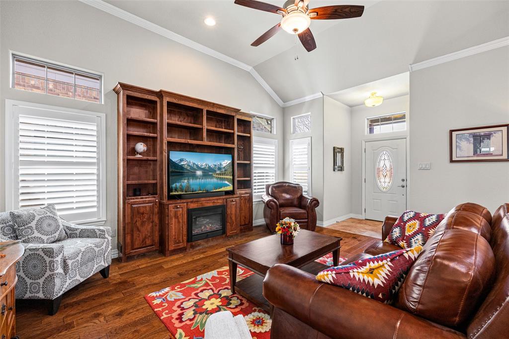 Cobblestone Court - Residential