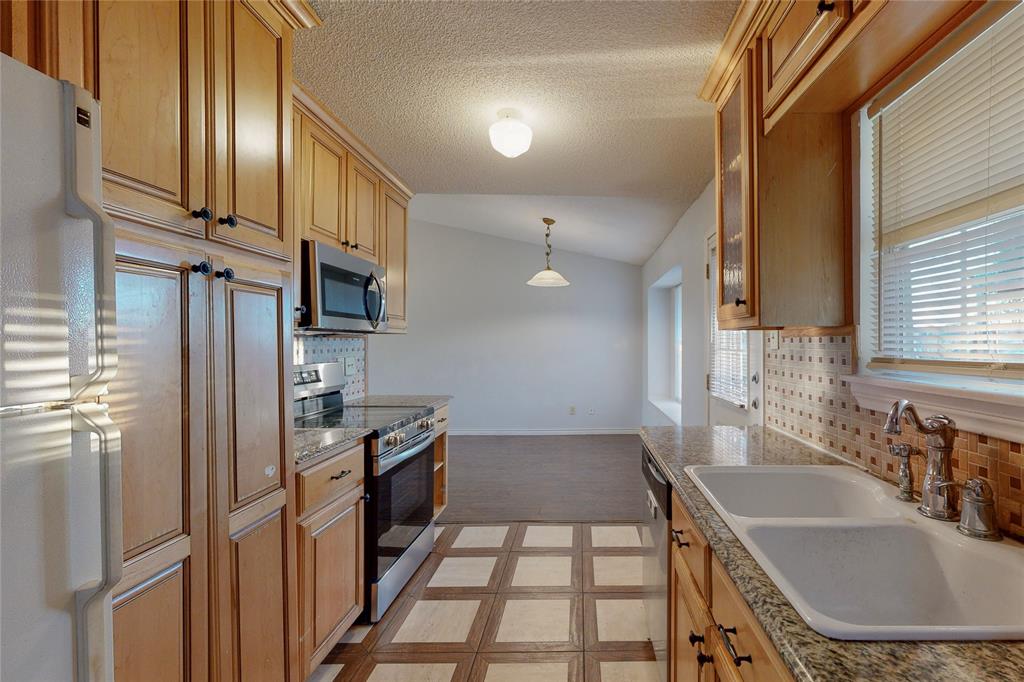 High Mdws 02 - Residential Lease