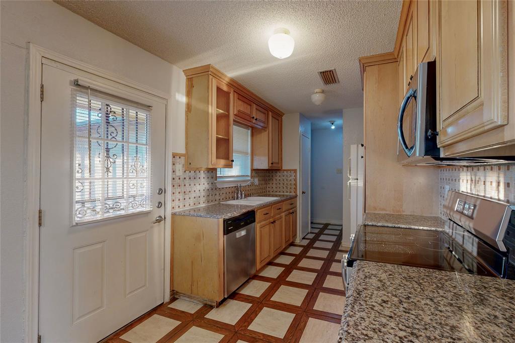 High Mdws 02 - Residential Lease