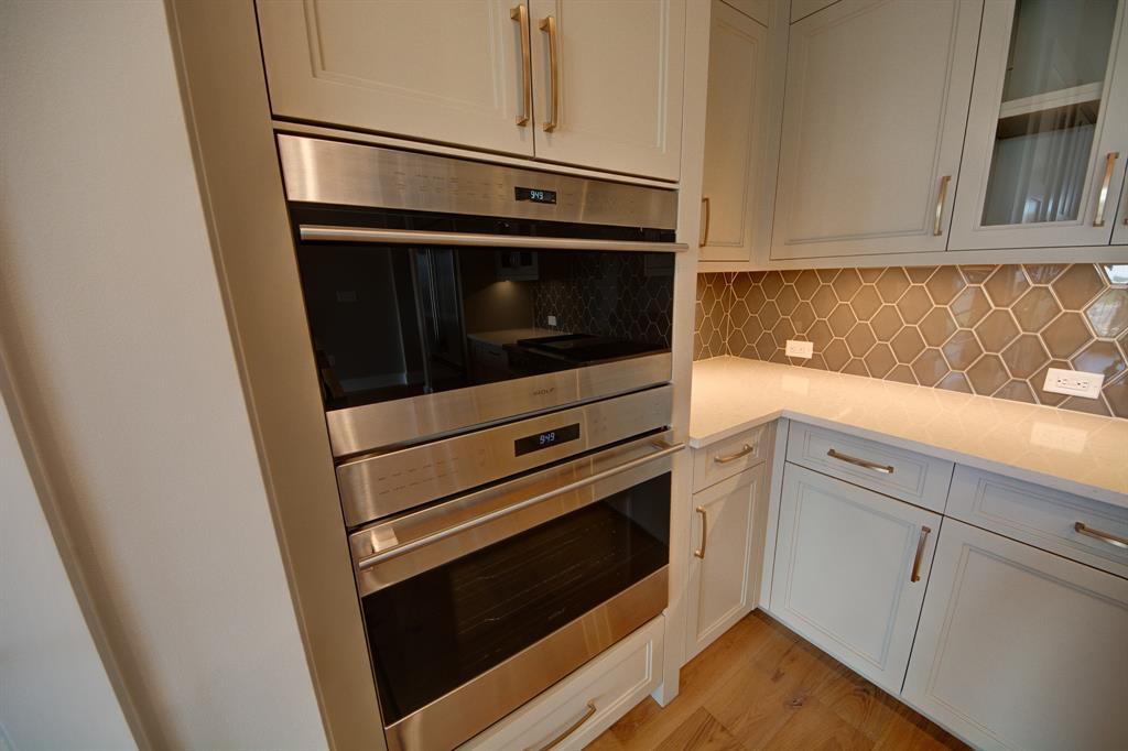 Parkview Condo - Residential