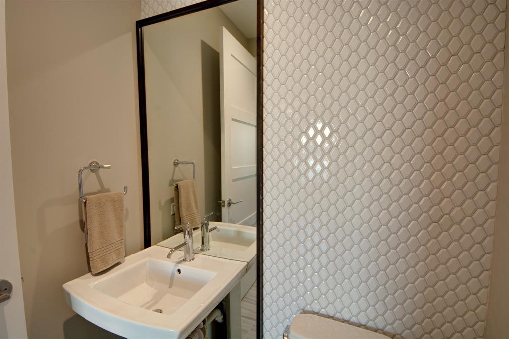 Parkview Condo - Residential