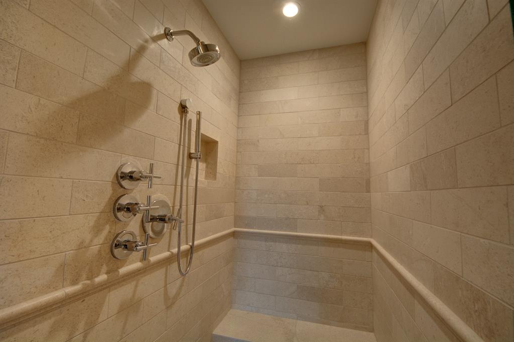 Parkview Condo - Residential