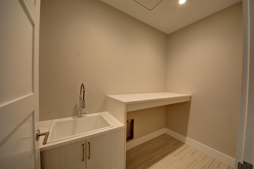 Parkview Condo - Residential