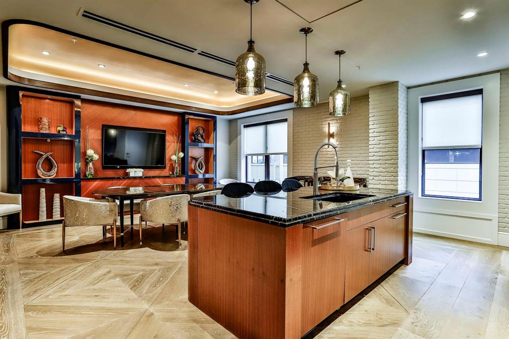 Parkview Condo - Residential