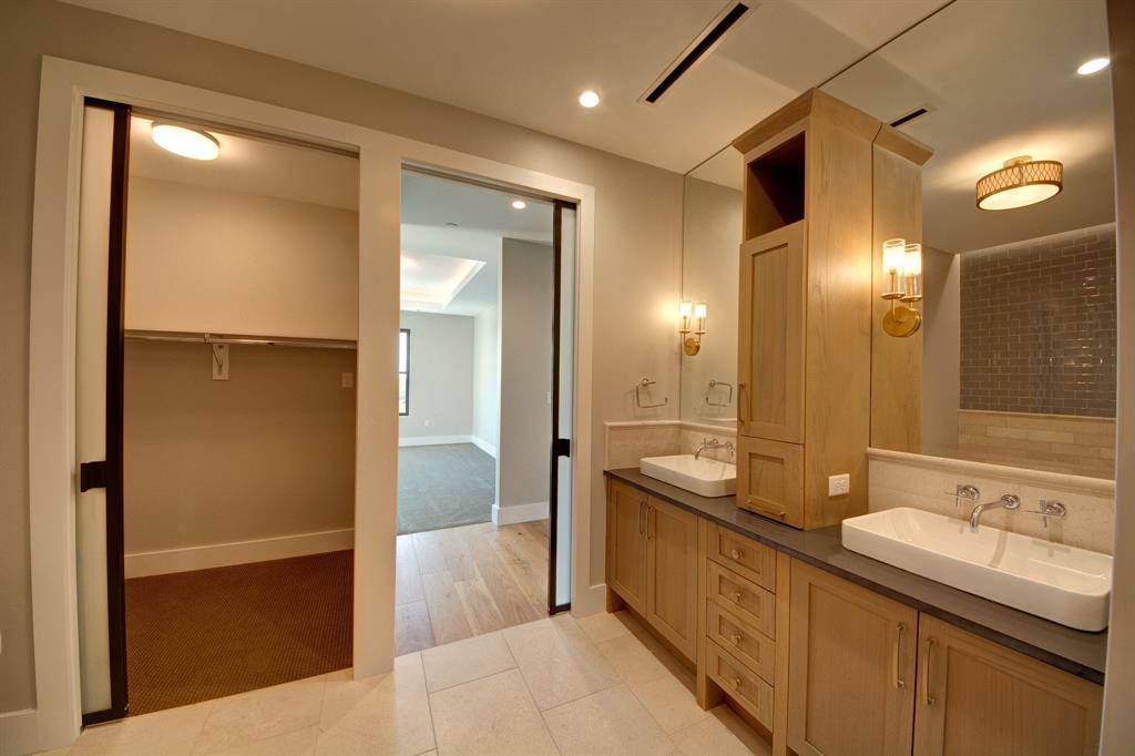 Parkview Condo - Residential