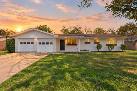 Photo of 3616 Venice Drive, North Richland Hills, TX 76180 (MLS # 21402346)