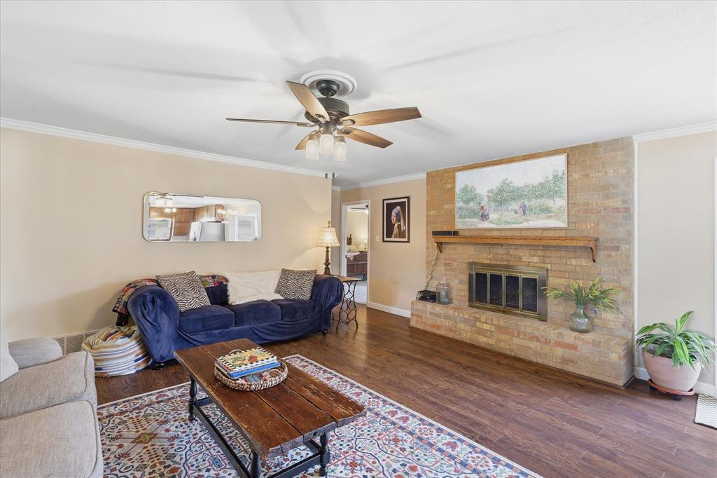 217 E Louella Drive