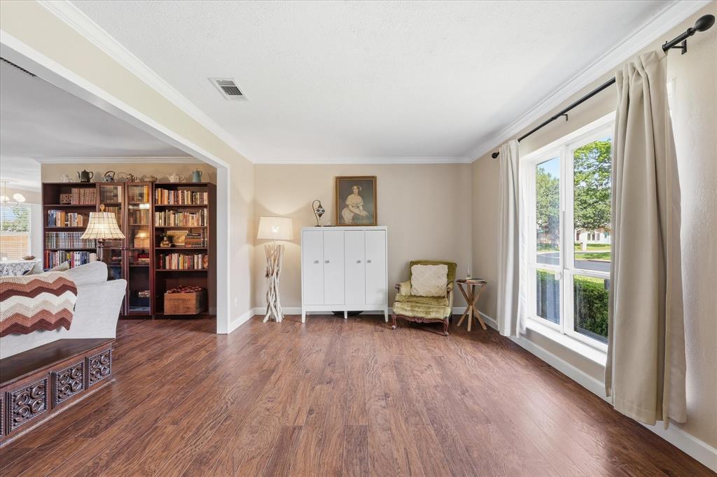 217 E Louella Drive