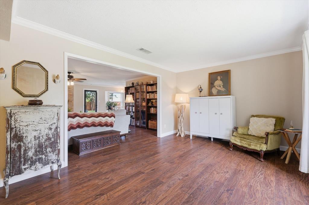 217 E Louella Drive