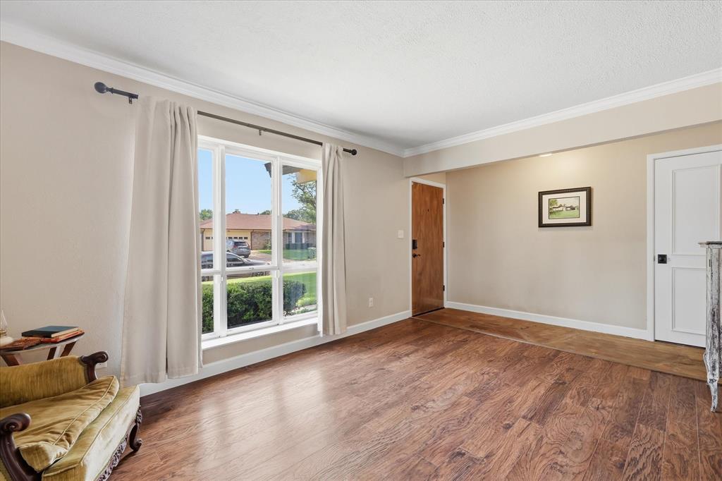 217 E Louella Drive