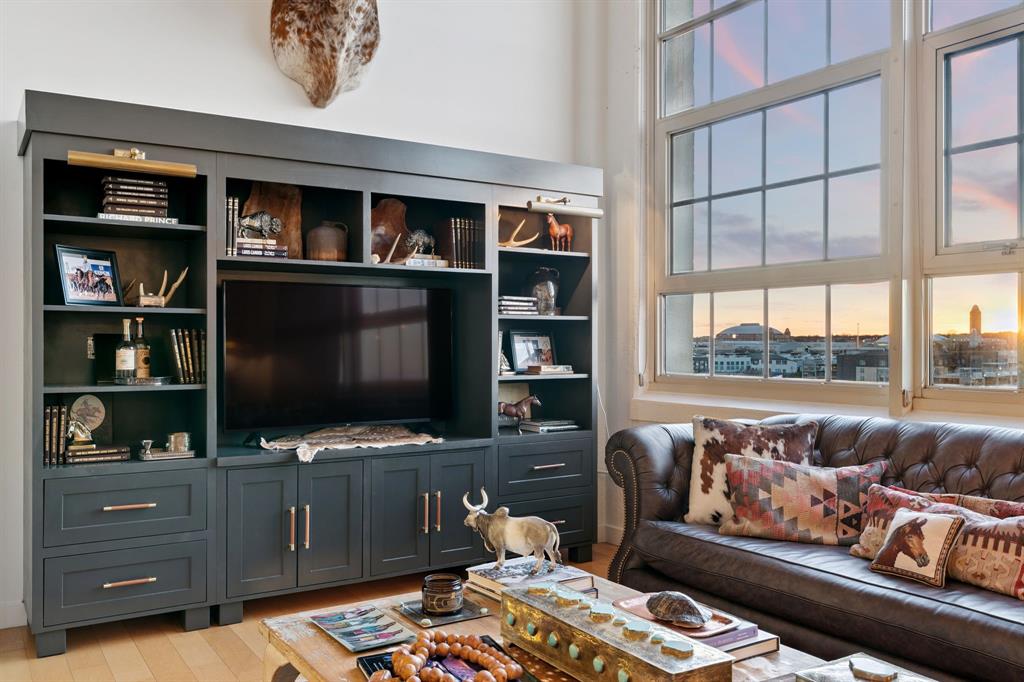 One Montgomery Plaza Residence Condo - Residential