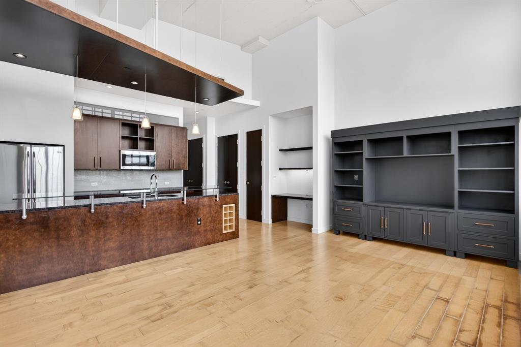 One Montgomery Plaza Residence Condo - Residential