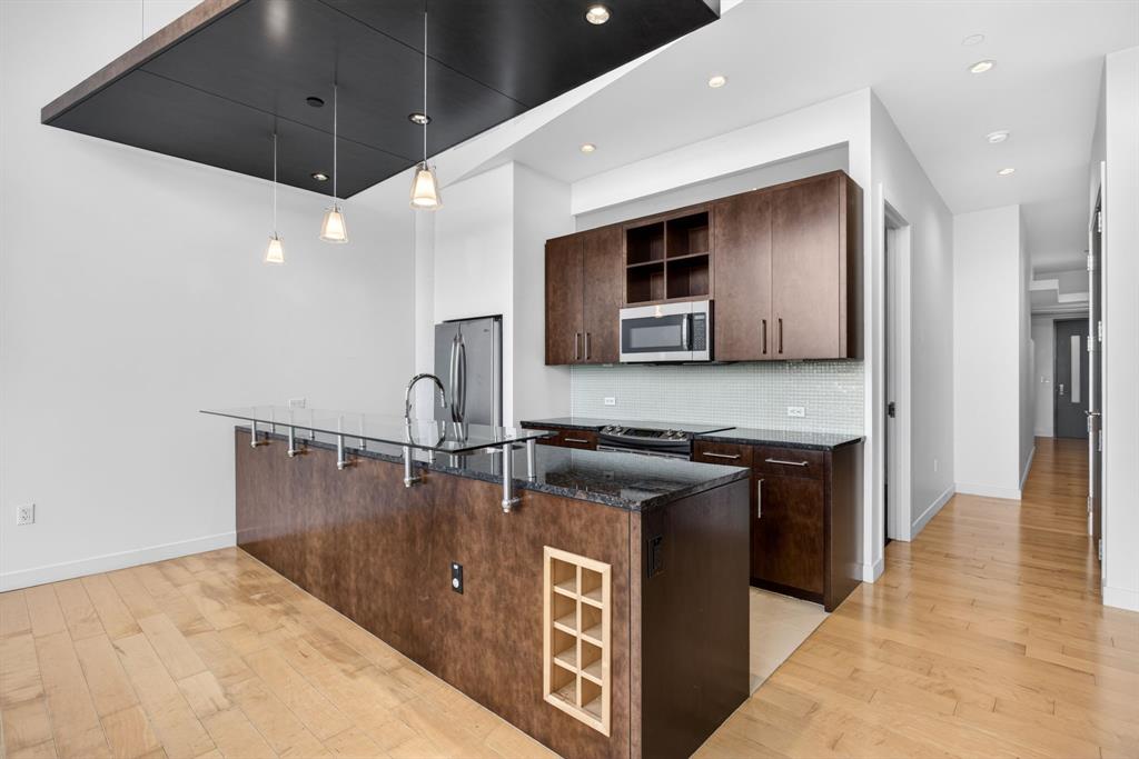 One Montgomery Plaza Residence Condo - Residential