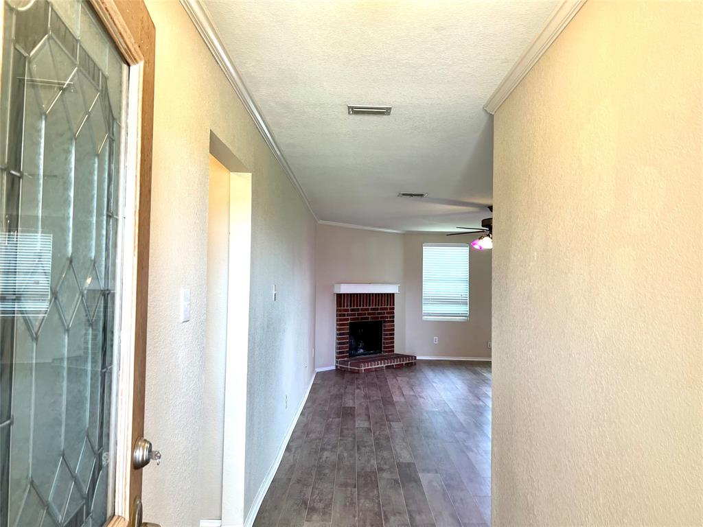 2906 Lake Vista Drive