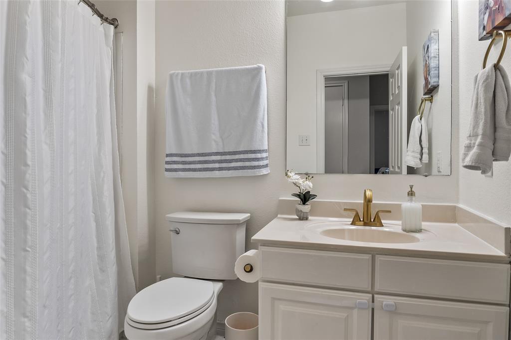 Lewisville, Texas 75056, United States, 5 Bedrooms Bedrooms, ,3 BathroomsBathrooms,Residential,Active,119456
