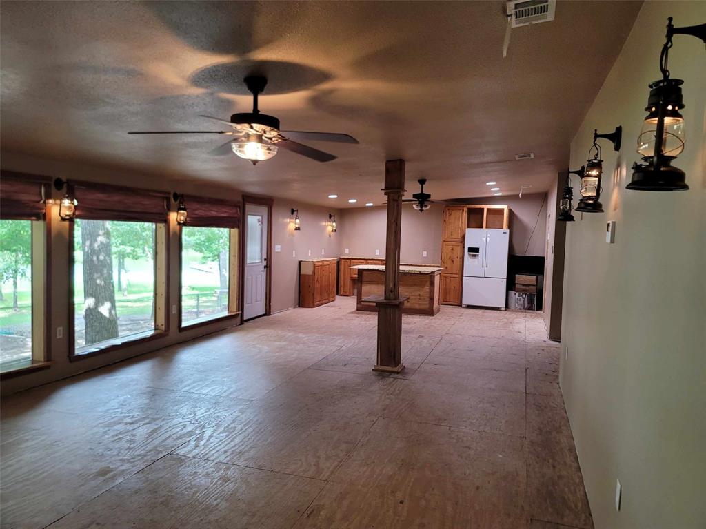 273 Private Road 5817
