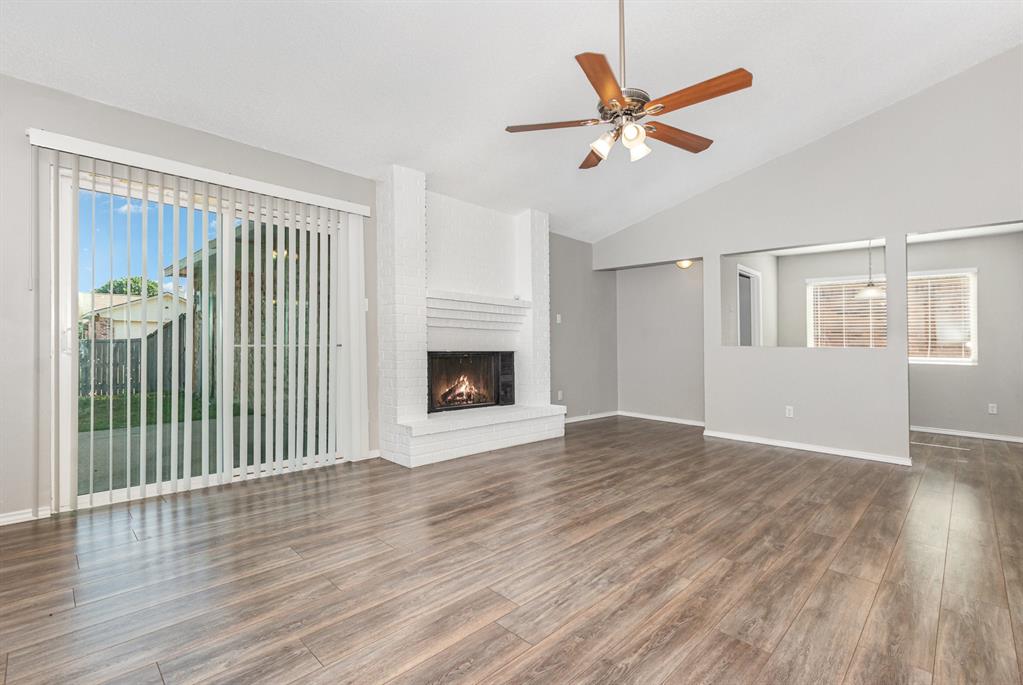828 Harvest Glen Drive