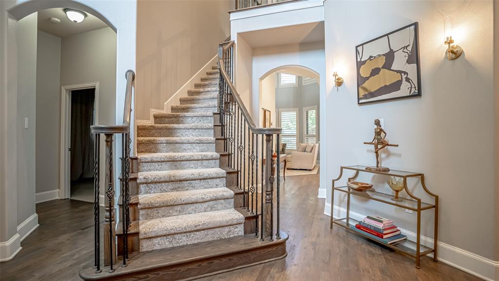 6067 Chippewa Trail