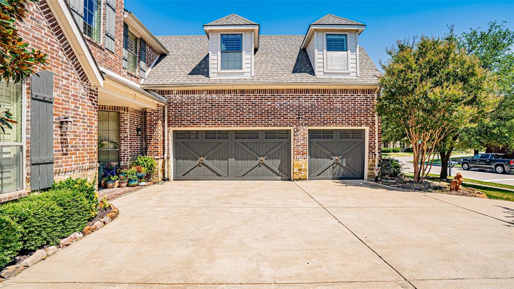 6067 Chippewa Trail