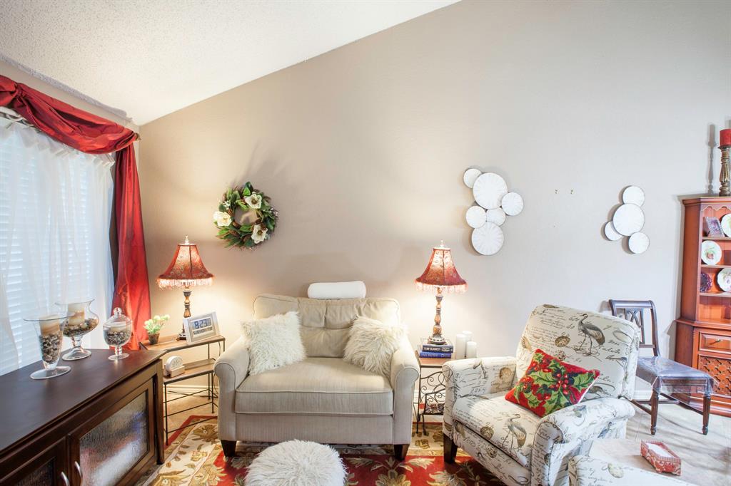 Euless, Texas 76039, United States, 3 Bedrooms Bedrooms, ,2 BathroomsBathrooms,Residential,Active,222848