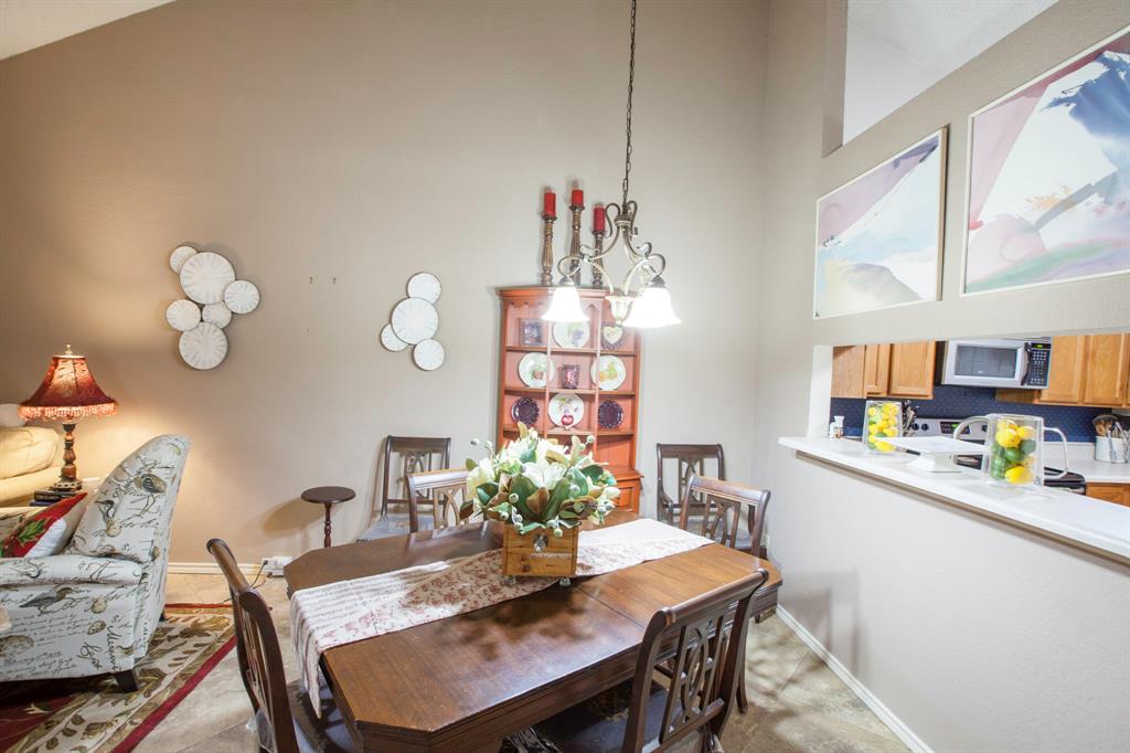 Euless, Texas 76039, United States, 3 Bedrooms Bedrooms, ,2 BathroomsBathrooms,Residential,Active,222848