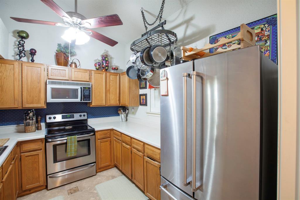 Euless, Texas 76039, United States, 3 Bedrooms Bedrooms, ,2 BathroomsBathrooms,Residential,Active,222848