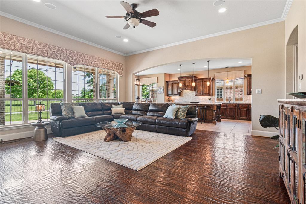 801 Shadow Hill Drive