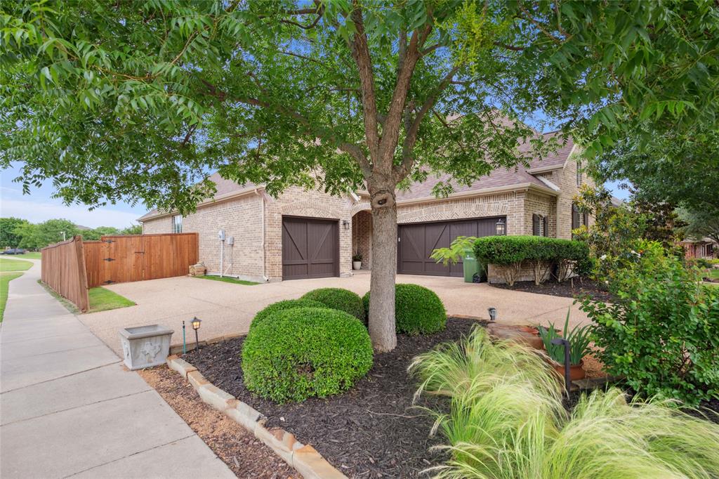 801 Shadow Hill Drive