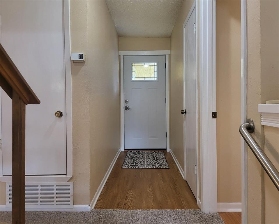 Roanoke Hills - Residential Lease