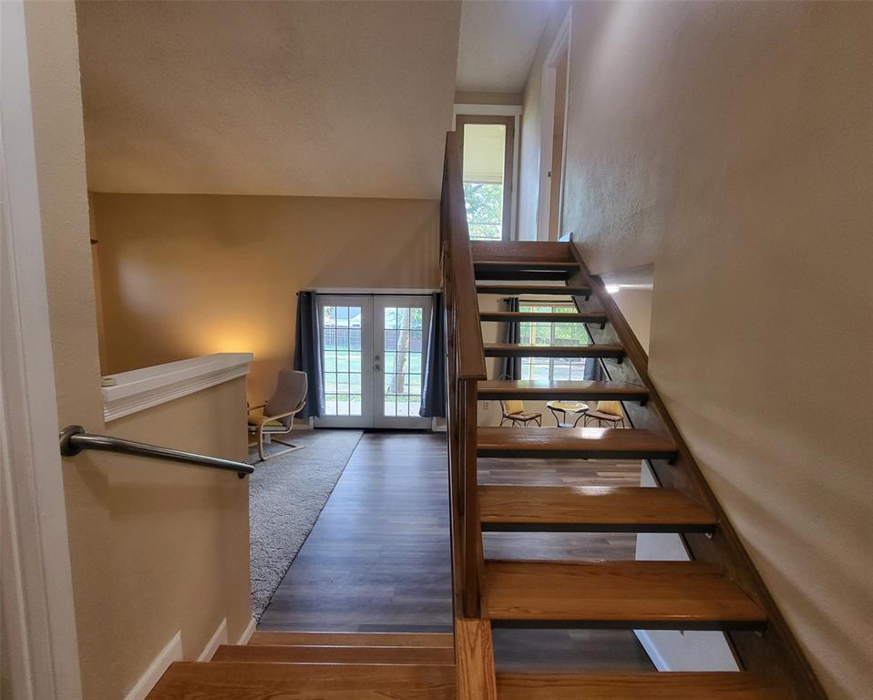 Roanoke Hills - Residential Lease