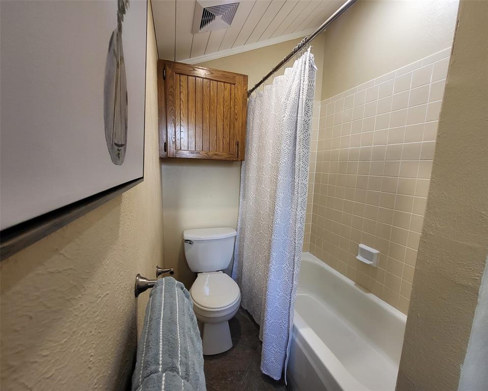 Roanoke Hills - Residential Lease