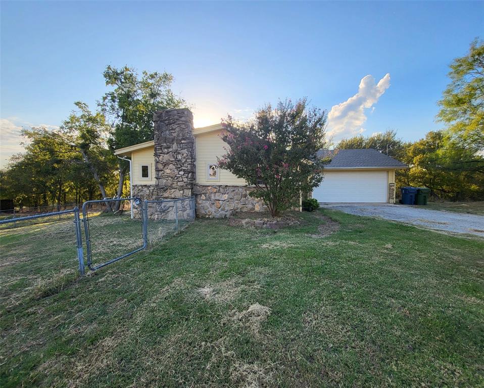 Roanoke Hills - Residential Lease