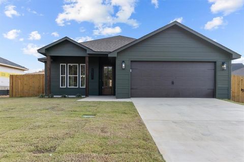 A home in Lindale