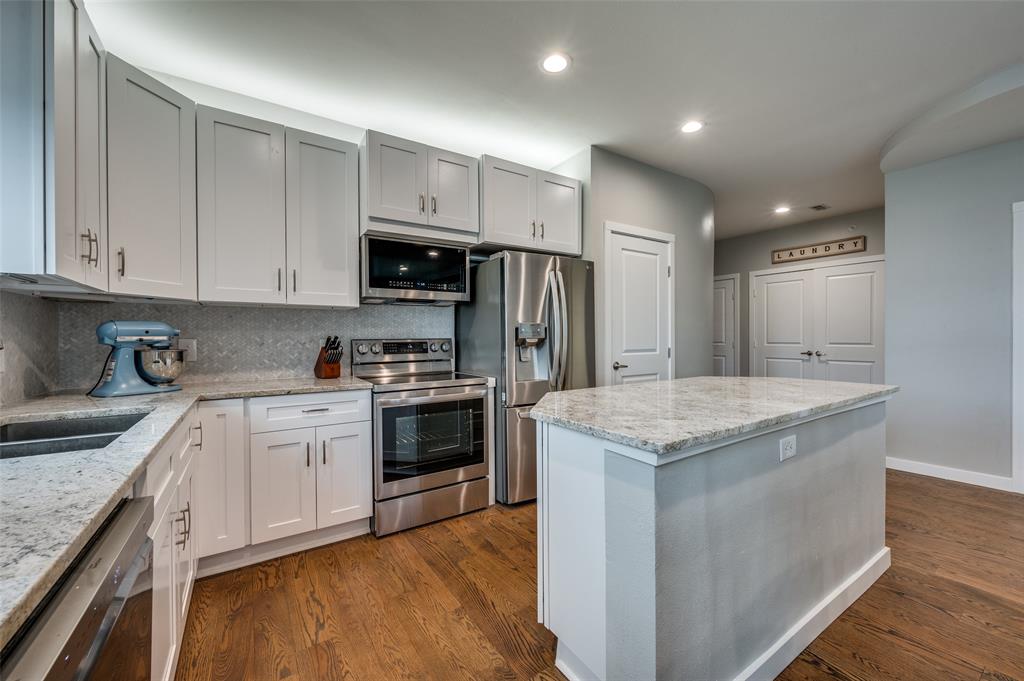 4107 Bowser Avenue 202