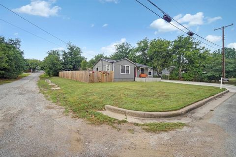 A home in Mineral Wells