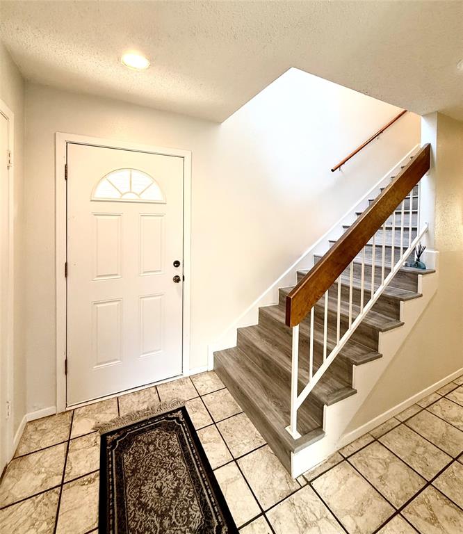 618 Castlewood Lane
