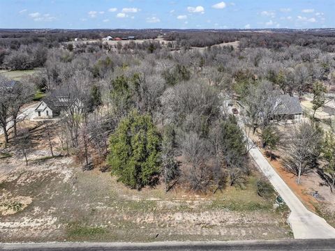 Photo of 1120 Paradise Parkway, Poolville, TX 76487 (MLS # 21195570)