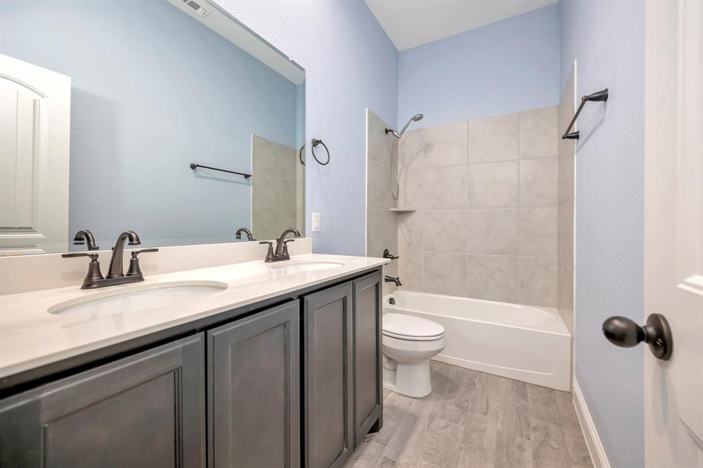 Live Oak Crk - Residential