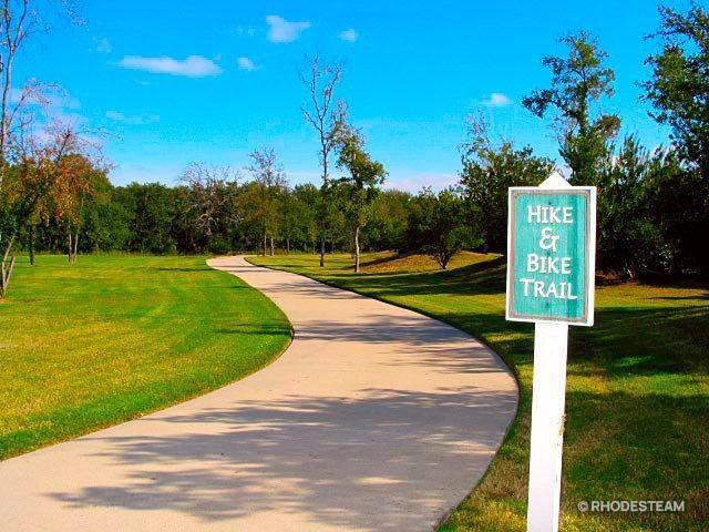 Flower Mound, Texas 75028, United States, 4 Bedrooms Bedrooms, ,3 BathroomsBathrooms,Residential,Pending,1815