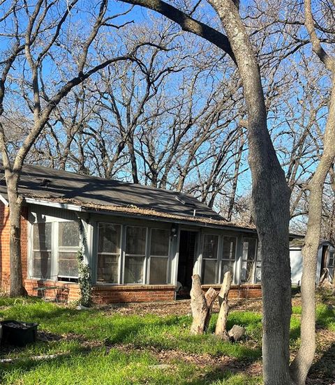 17260 NW County Road 3323 Frost TX 76641