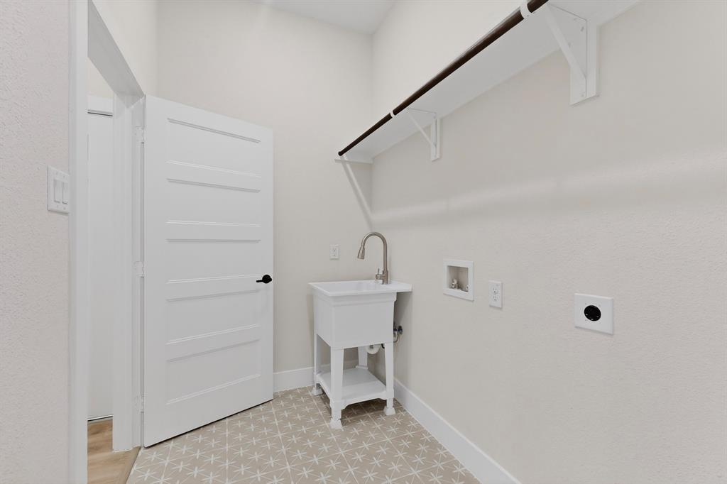 Gene Moore Add - Residential