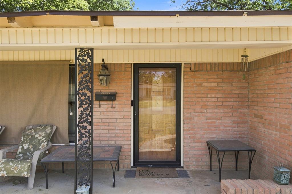 1817 Ellington Drive
