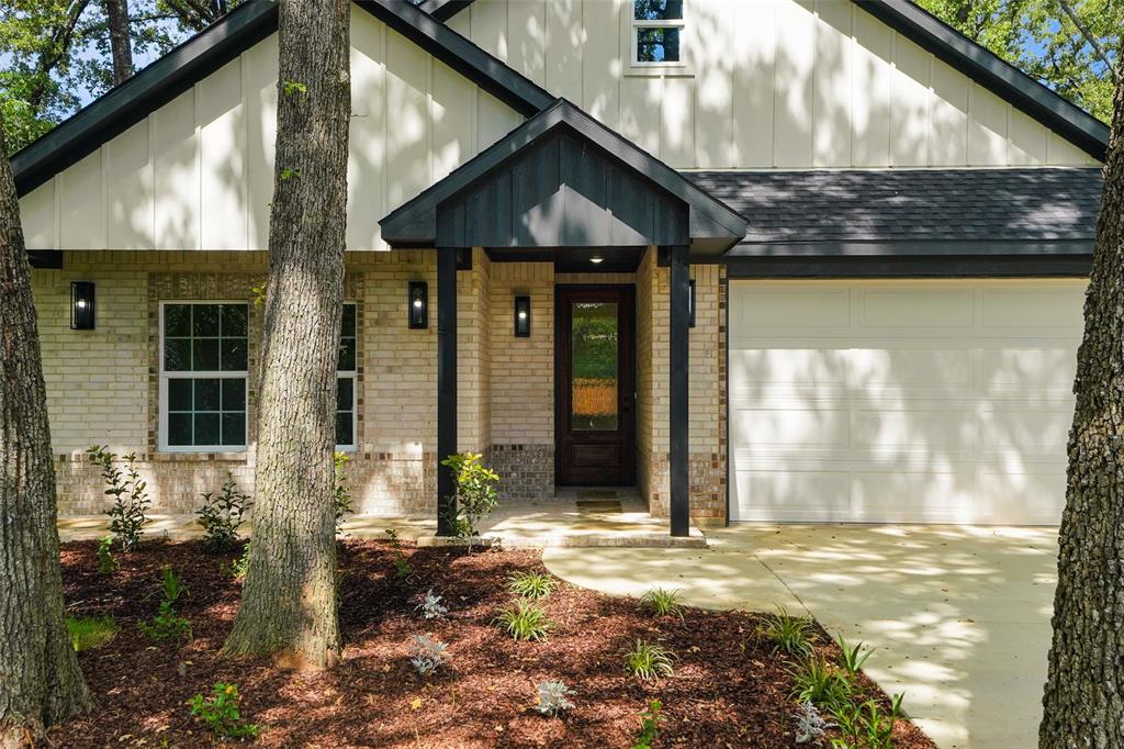 231 E Beachwood Loop